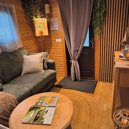 Vakantiehuis Roulotte Insolite Avec Bain Nordique Prive A La Flèche