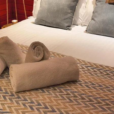 Vakantiehuis Roulotte Insolite Avec Bain Nordique Prive A